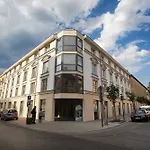 City Of The Kings Silver Apartments
